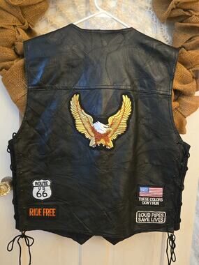 Canyon Creek Leather Biker Vest XL Eagle Born To Be Wild USA Lace Sides